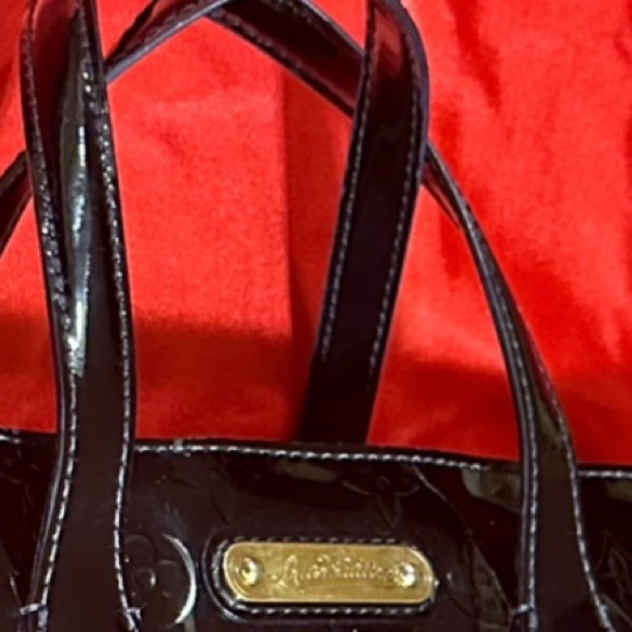 WOW POSHMARK - Louis Vuitton Beautiful Black Vernis Wilshire Shoulder Bag - Picture 9 of 16